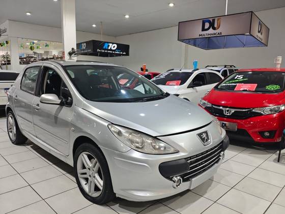 PEUGEOT 307 2.0 PRESENCE PACK 16V FLEX 4P TIPTRONIC PEUGEOT 307 2.0 PRESENCE PACK 16V FLEX 4P TIPTRONIC
